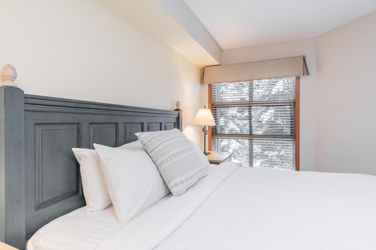 The Best Ski In Ski Out Two Bedroom Condo At Aspens Вістлер Екстер'єр фото