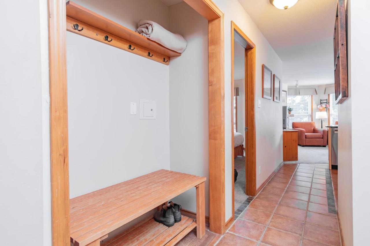 The Best Ski In Ski Out Two Bedroom Condo At Aspens Вістлер Екстер'єр фото